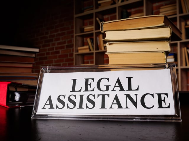 Legal assistance plate