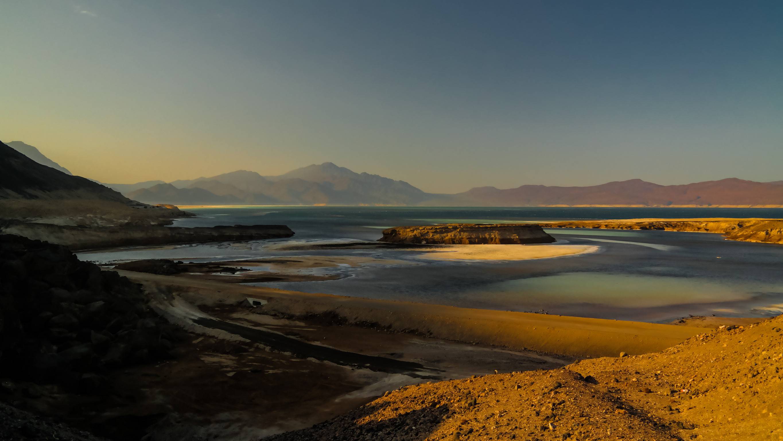 How to make the most of your transit in Djibouti?